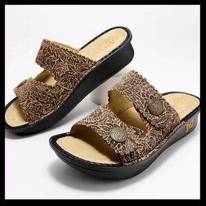 Algeria Sandra Freedom Rock Sandal Size 9 Brown Leather Adjustable Slide